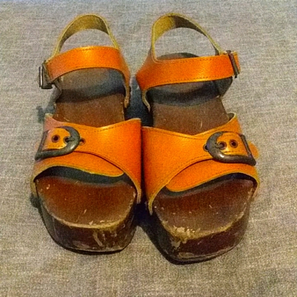 Vintage 1970s Leather Roller Skate Sandals